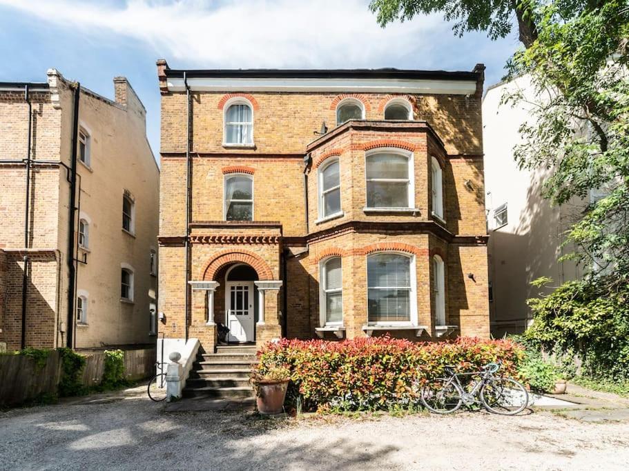 Garden Flat Apartment